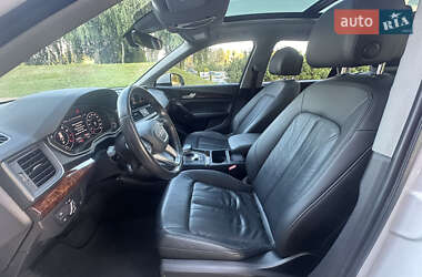 Позашляховик / Кросовер Audi Q5 2018 в 