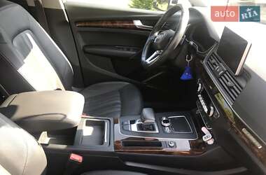 Внедорожник / Кроссовер Audi Q5 2018 в 