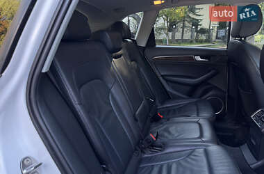 Внедорожник / Кроссовер Audi Q5 2016 в 