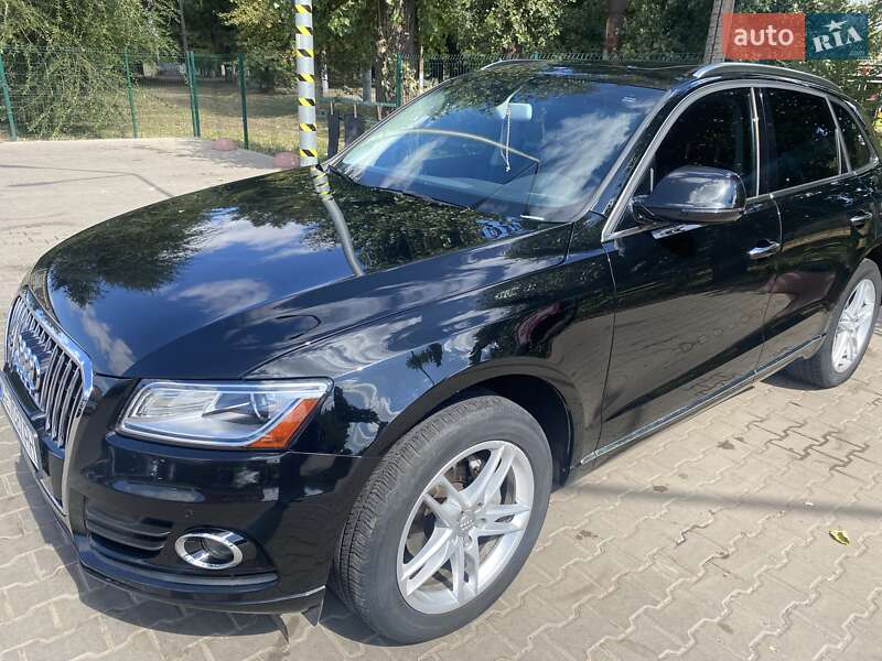 Позашляховик / Кросовер Audi Q5 2016 в 