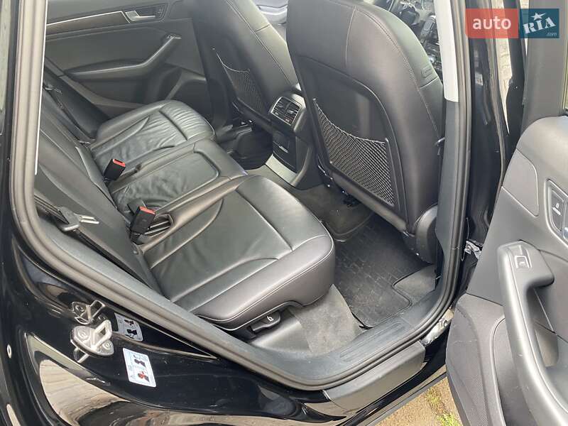 Внедорожник / Кроссовер Audi Q5 2016 в Кривом Роге