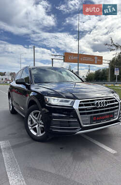 Внедорожник / Кроссовер Audi Q5 2018 в 