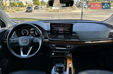 Позашляховик / Кросовер Audi Q5 2022 в 
