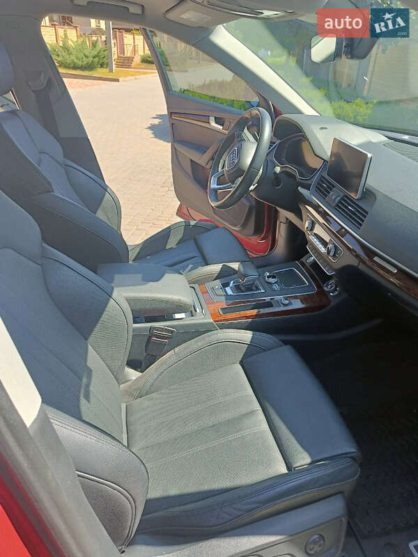 Внедорожник / Кроссовер Audi Q5 2017 в Запорожье