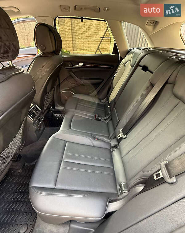 Внедорожник / Кроссовер Audi Q5 2017 в Запорожье