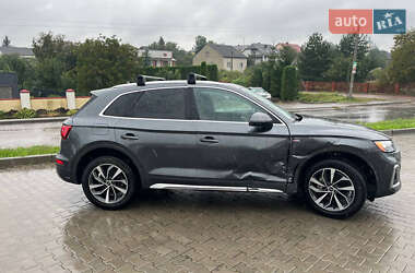 Позашляховик / Кросовер Audi Q5 2022 в 