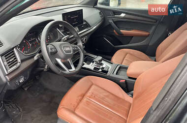 Позашляховик / Кросовер Audi Q5 2022 в 