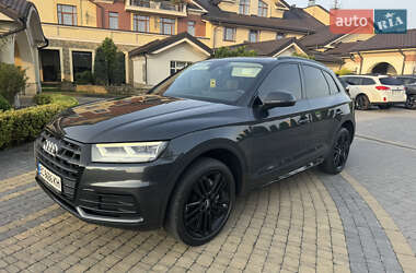 Позашляховик / Кросовер Audi Q5 2017 в Львові