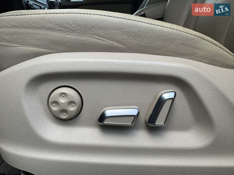 Позашляховик / Кросовер Audi Q5 2013 в Луцьку