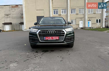 Внедорожник / Кроссовер Audi Q5 2018 в Новояворовске