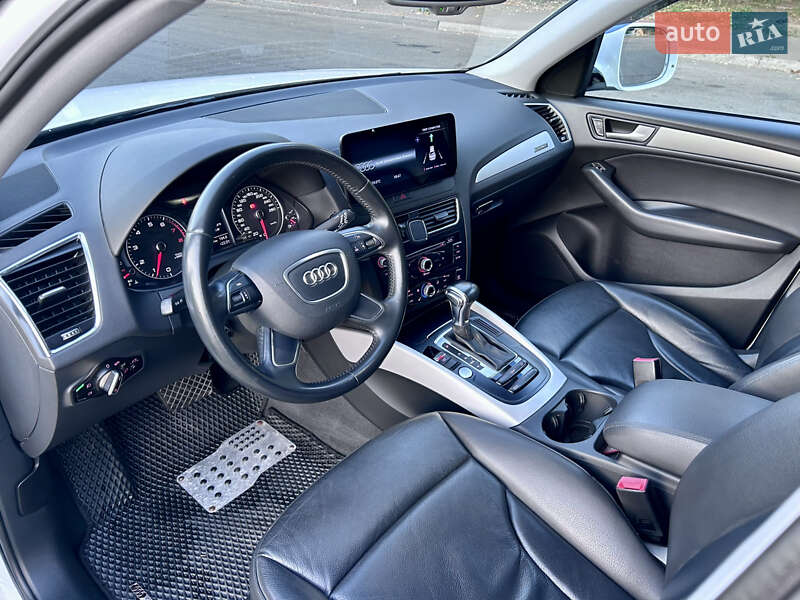 Позашляховик / Кросовер Audi Q5 2016 в Одесі