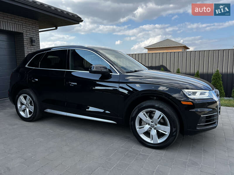 Позашляховик / Кросовер Audi Q5 2018 в Луцьку