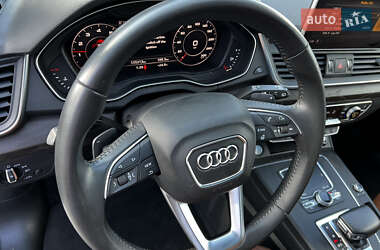 Внедорожник / Кроссовер Audi Q5 2018 в 