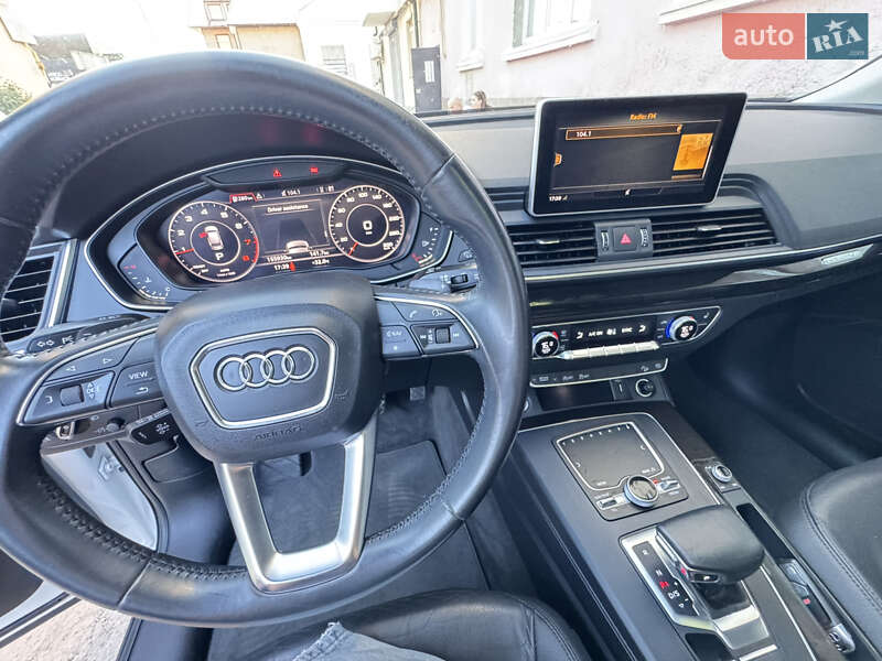 Внедорожник / Кроссовер Audi Q5 2017 в Бережанах