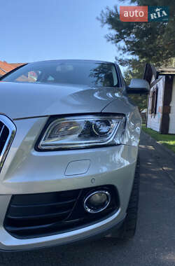 Внедорожник / Кроссовер Audi Q5 2012 в 