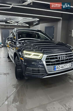 Позашляховик / Кросовер Audi Q5 2018 в Ужгороді