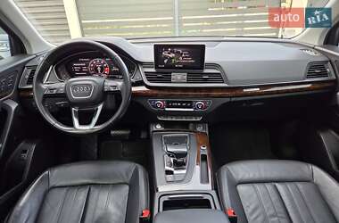 Внедорожник / Кроссовер Audi Q5 2018 в 