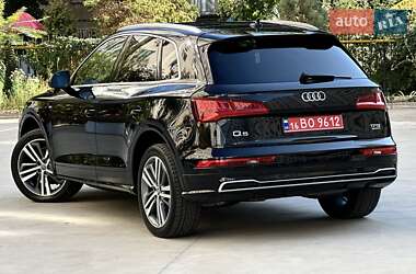 Внедорожник / Кроссовер Audi Q5 2017 в 