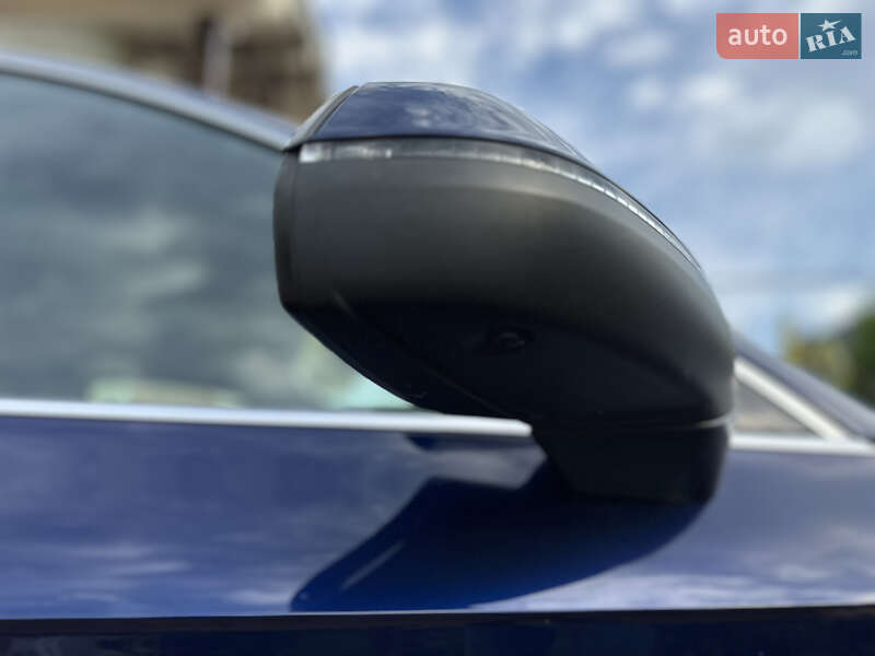 Внедорожник / Кроссовер Audi Q5 2022 в Черновцах