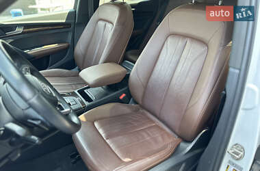 Позашляховик / Кросовер Audi Q5 2019 в  фото 19 Позашляховик / Кросовер Audi Q5 2019 в