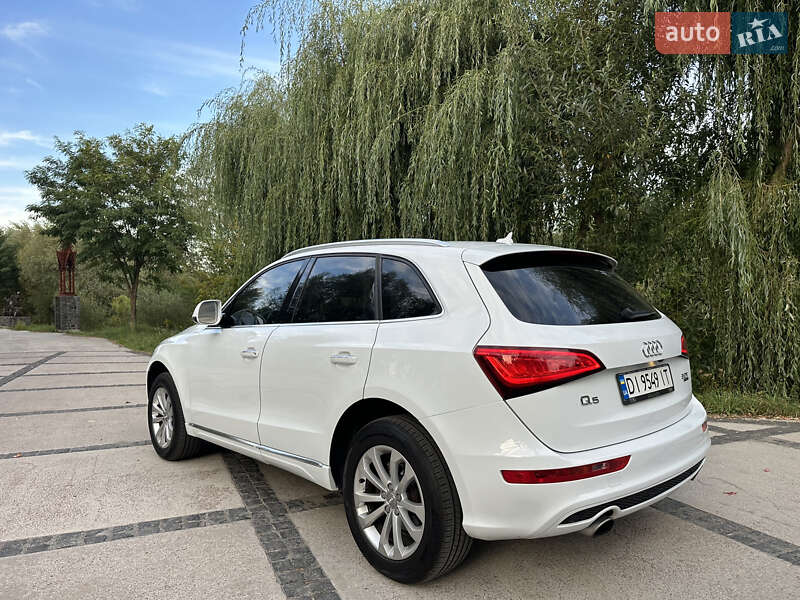 Позашляховик / Кросовер Audi Q5 2016 в Києві