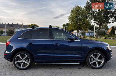 Внедорожник / Кроссовер Audi Q5 2015 в 