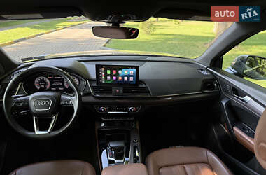 Внедорожник / Кроссовер Audi Q5 2020 в 