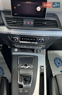 Внедорожник / Кроссовер Audi Q5 2018 в 