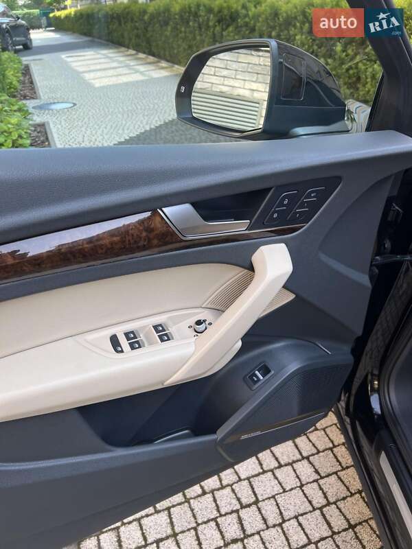 Внедорожник / Кроссовер Audi Q5 2018 в Стрые