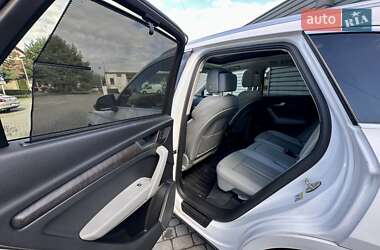 Позашляховик / Кросовер Audi Q5 2018 в 
