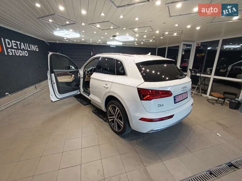 Внедорожник / Кроссовер Audi Q5 2018 в Нововолынске фото 6 Внедорожник / Кроссовер Audi Q5 2018 в Нововолынске