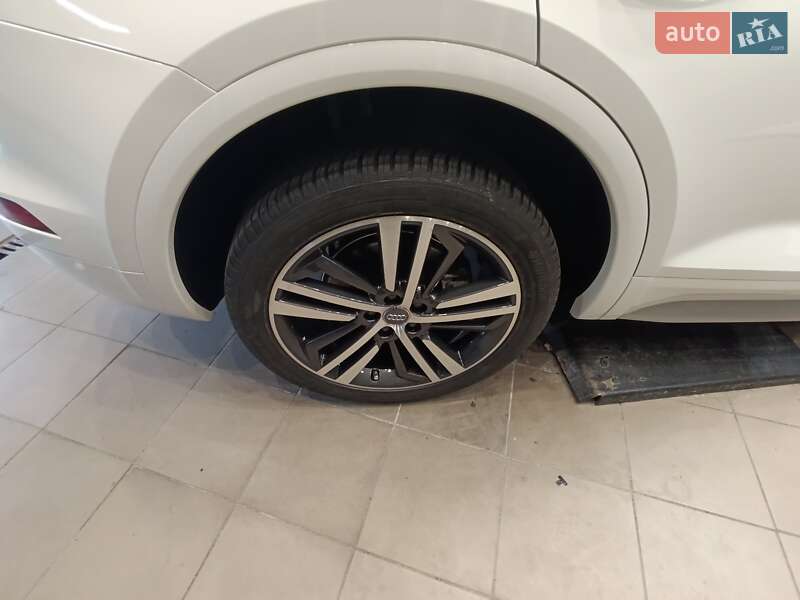 Внедорожник / Кроссовер Audi Q5 2018 в Нововолынске фото 10 Внедорожник / Кроссовер Audi Q5 2018 в Нововолынске