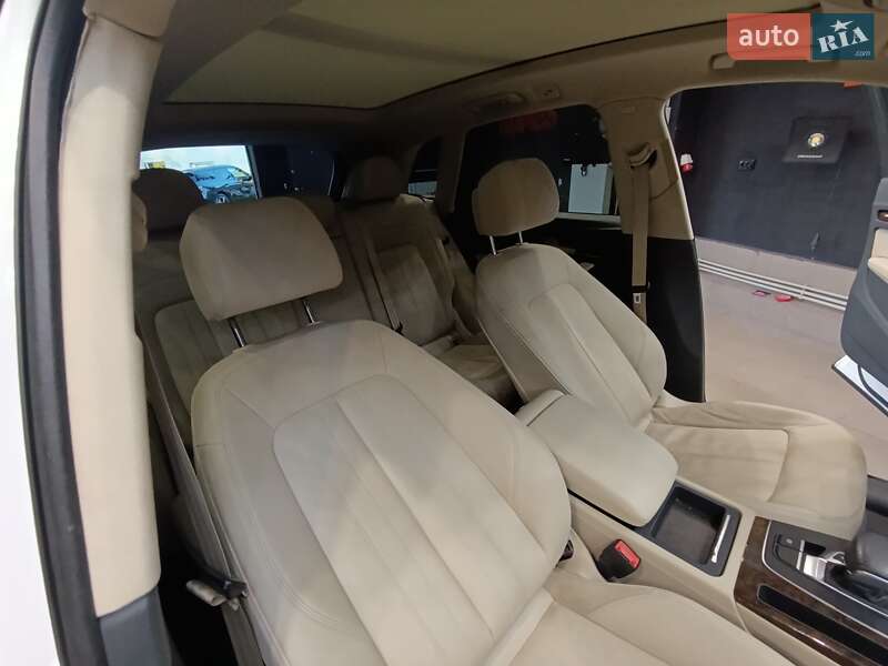 Внедорожник / Кроссовер Audi Q5 2018 в Нововолынске фото 13 Внедорожник / Кроссовер Audi Q5 2018 в Нововолынске