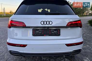 Внедорожник / Кроссовер Audi Q5 2023 в 