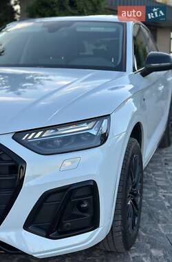 Внедорожник / Кроссовер Audi Q5 2023 в 