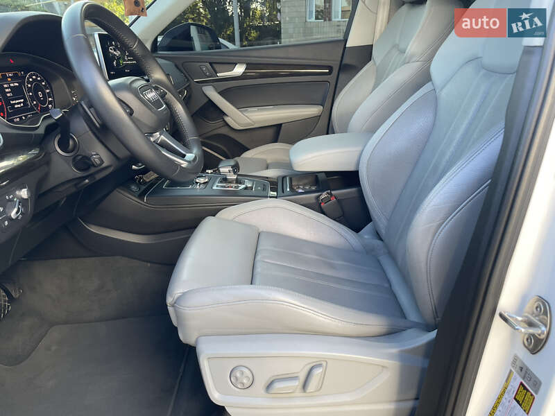 Позашляховик / Кросовер Audi Q5 2018 в Лубнах