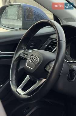 Внедорожник / Кроссовер Audi Q5 2018 в 