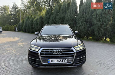 Внедорожник / Кроссовер Audi Q5 2017 в 