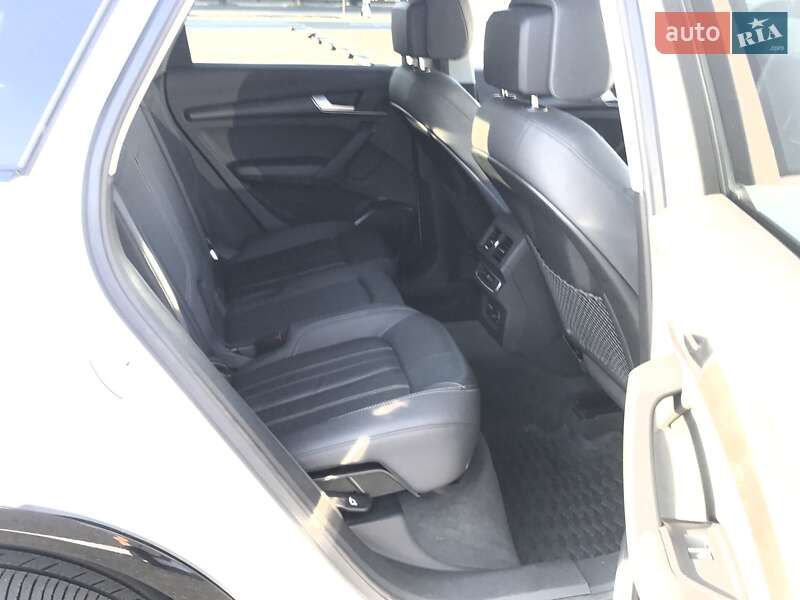 Позашляховик / Кросовер Audi Q5 2022 в Києві