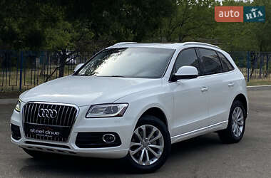 Позашляховик / Кросовер Audi Q5 2015 в 