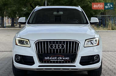 Позашляховик / Кросовер Audi Q5 2015 в 