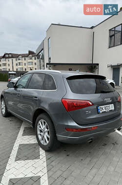 Внедорожник / Кроссовер Audi Q5 2012 в 