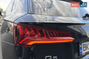 Внедорожник / Кроссовер Audi Q5 2017 в 