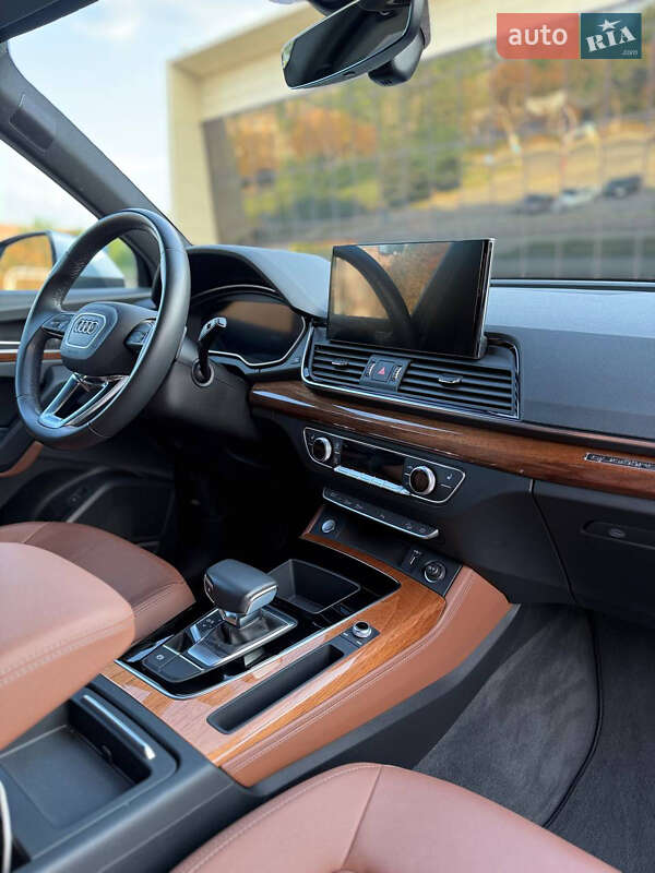 Позашляховик / Кросовер Audi Q5 2022 в Запоріжжі