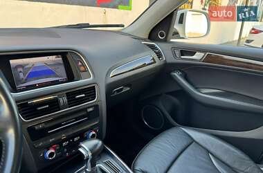 Позашляховик / Кросовер Audi Q5 2015 в 