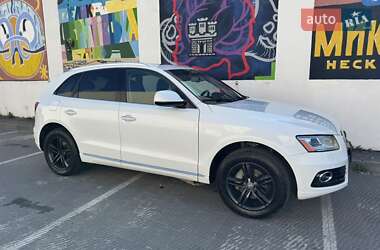 Позашляховик / Кросовер Audi Q5 2015 в 