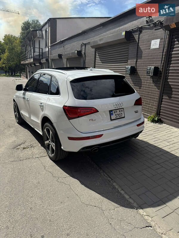 Позашляховик / Кросовер Audi Q5 2015 в Запоріжжі
