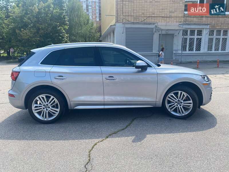Внедорожник / Кроссовер Audi Q5 2018 в Харькове
