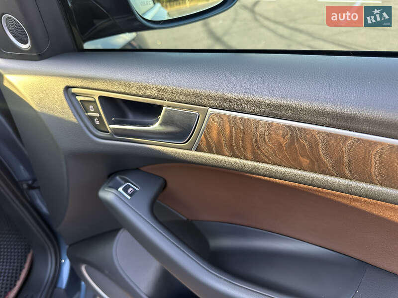 Позашляховик / Кросовер Audi Q5 2015 в Дніпрі