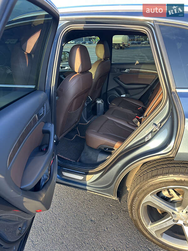 Позашляховик / Кросовер Audi Q5 2015 в Дніпрі